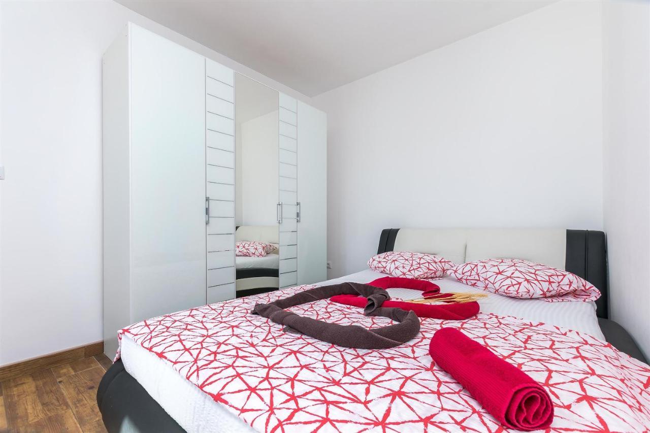 Apartments Lorenzo Локва Рогозница Екстериор снимка