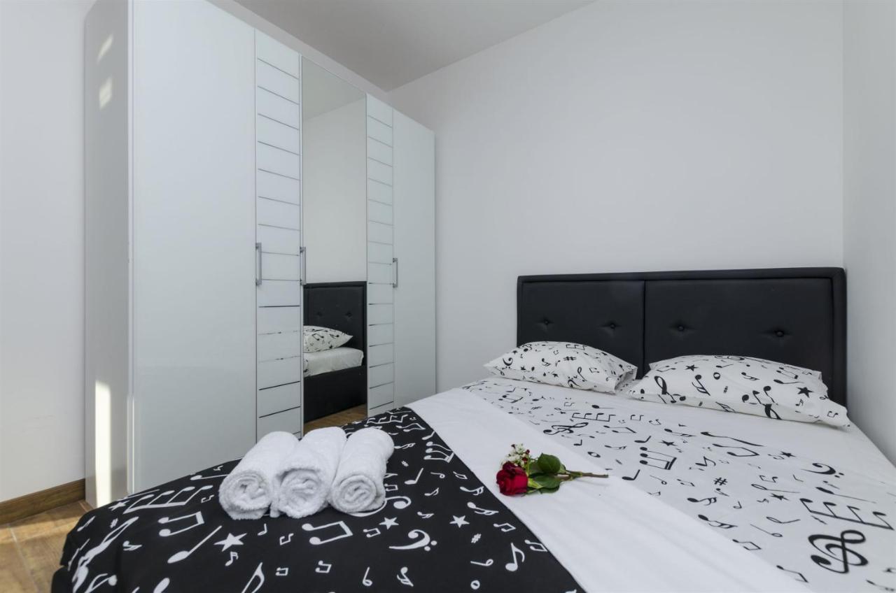 Apartments Lorenzo Локва Рогозница Екстериор снимка