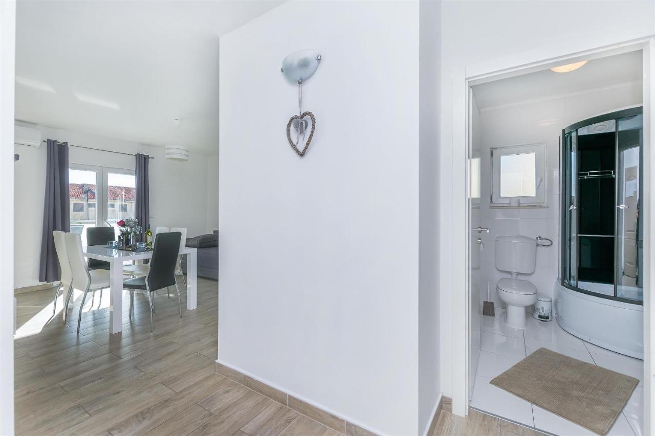 Apartments Lorenzo Локва Рогозница Екстериор снимка