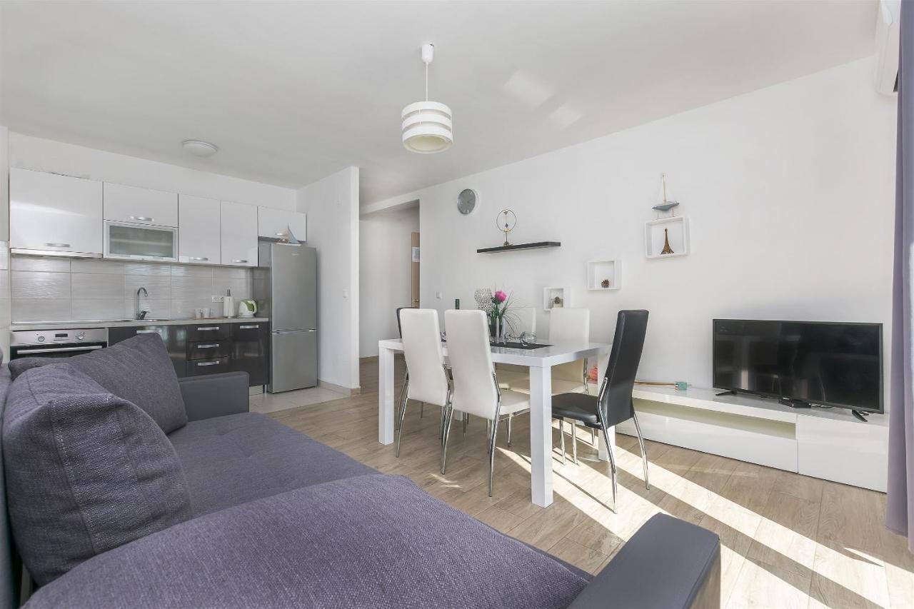 Apartments Lorenzo Локва Рогозница Екстериор снимка