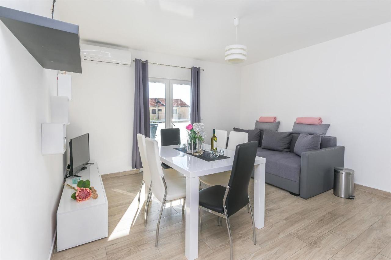 Apartments Lorenzo Локва Рогозница Екстериор снимка