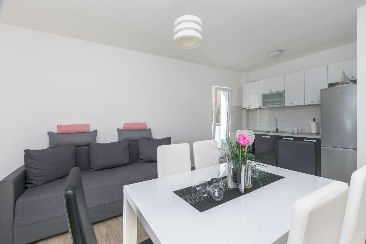 Apartments Lorenzo Локва Рогозница Екстериор снимка
