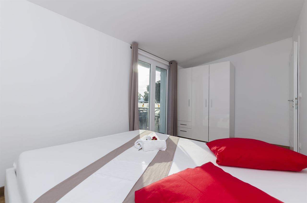 Apartments Lorenzo Локва Рогозница Екстериор снимка