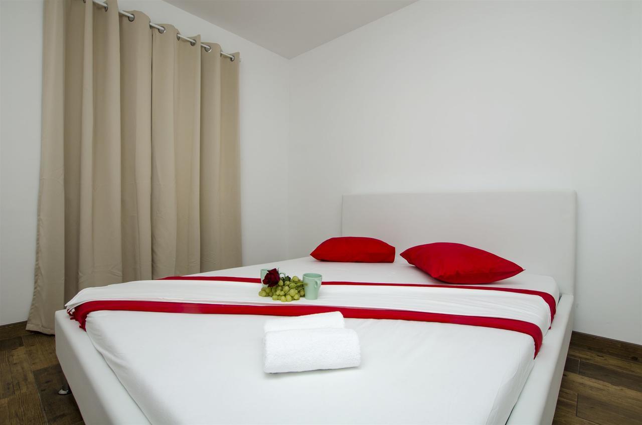 Apartments Lorenzo Локва Рогозница Екстериор снимка